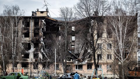 Russia Is Destroying Itself to Destroy Ukraine